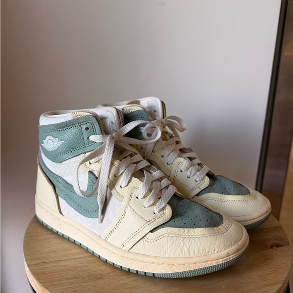 Nike Shoes - Nike Air Jordan 1 High Top in Cream & Seafoam Green